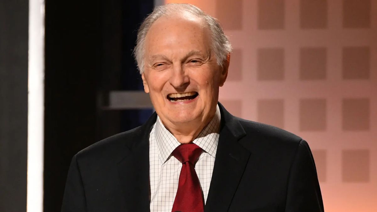 Alan Alda Net Worth 2022